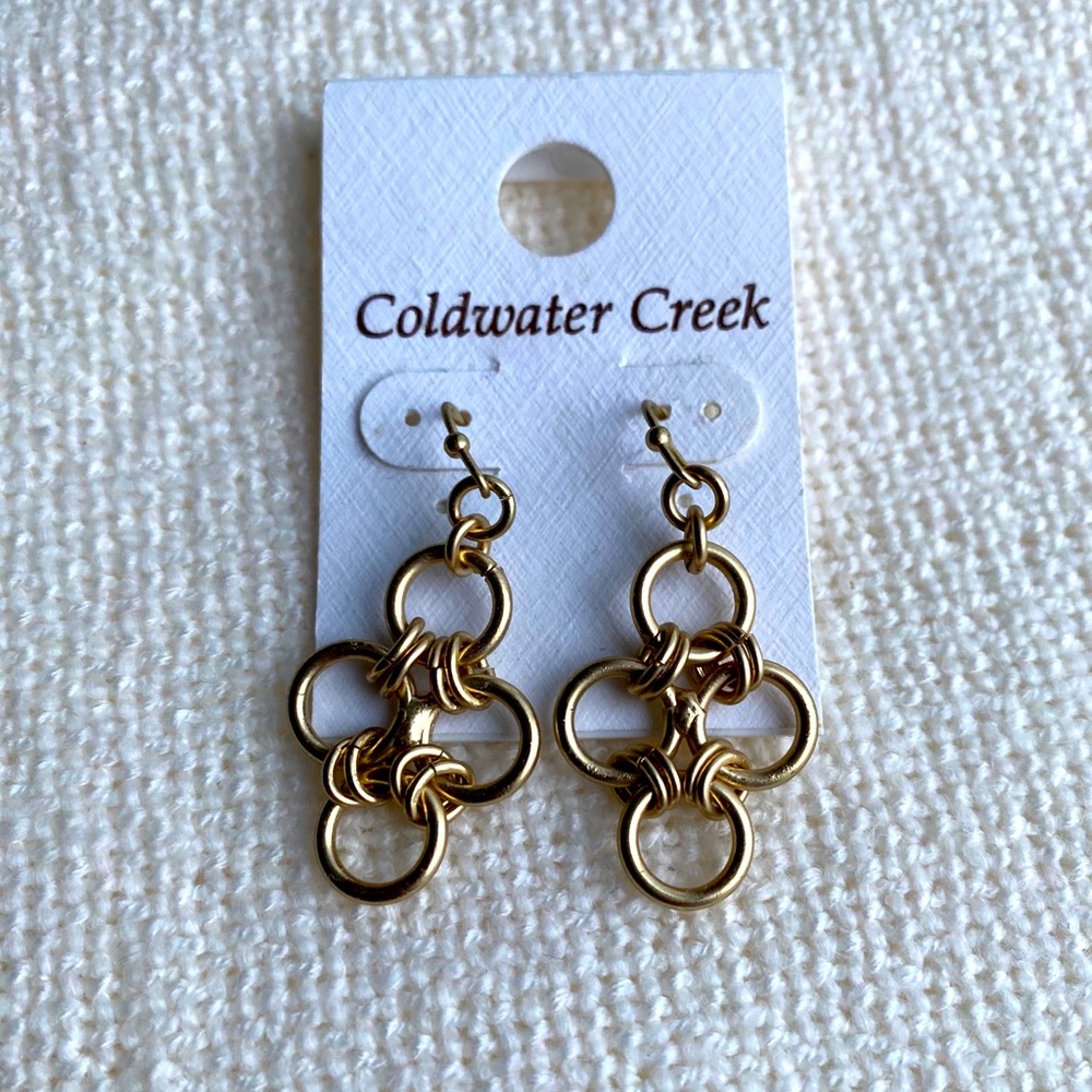 Coldwater Creek earrings, chain in circles, new.